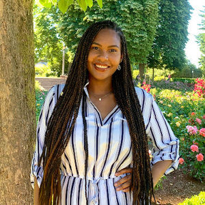 Meet your Posher, Alzena